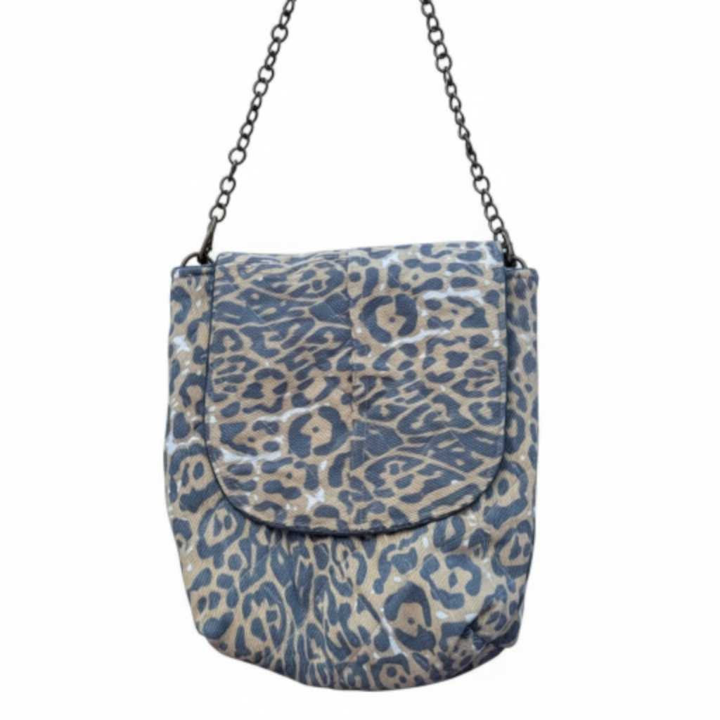 Quilted crossbody bag