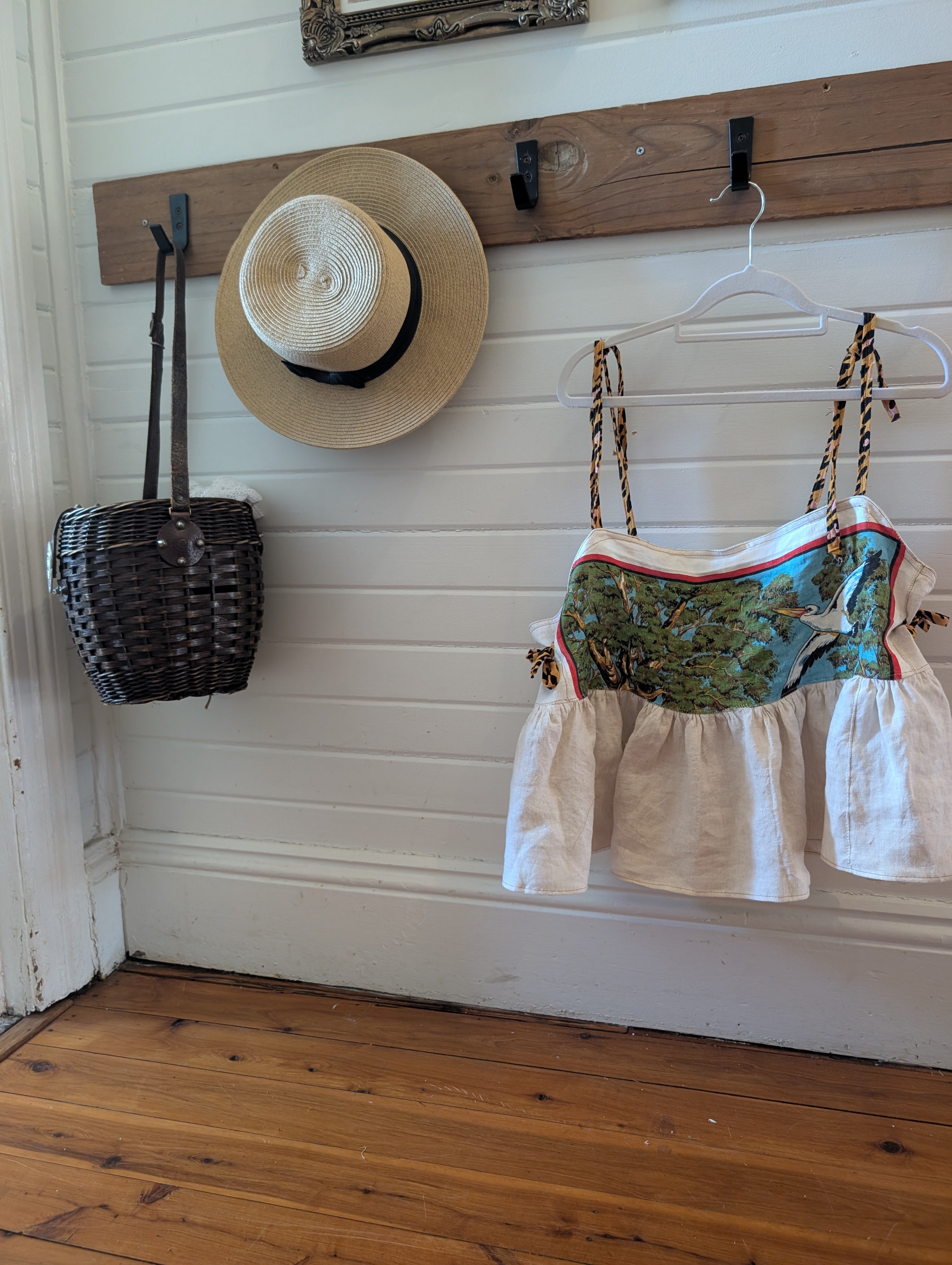 Vintage linen swing tank